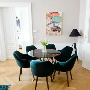 Urania - Mai's Appartement