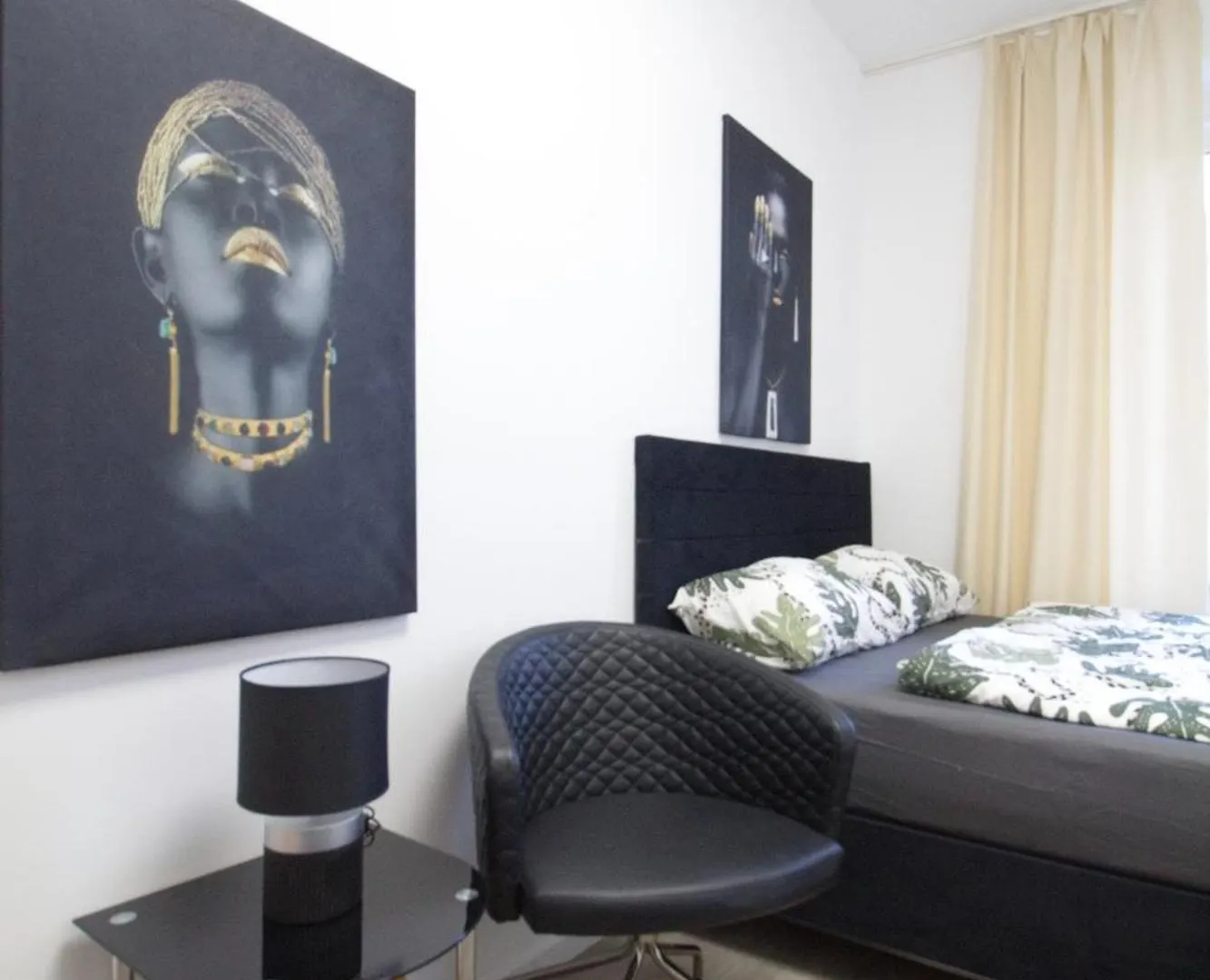 Zx Triple Room In Meidling Vienna Homestay
