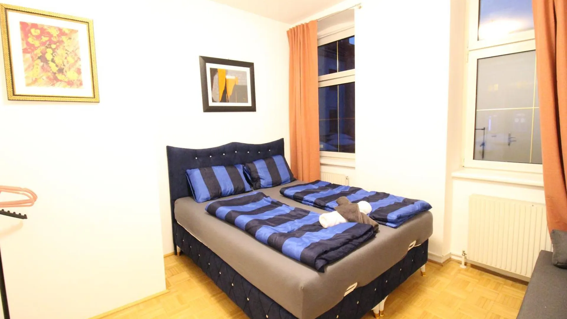 Homestay Zx Triple Room In Meidling Vienna