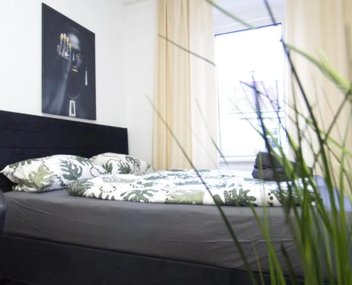 Homestay Zx Triple Room In Meidling Vienna Austria